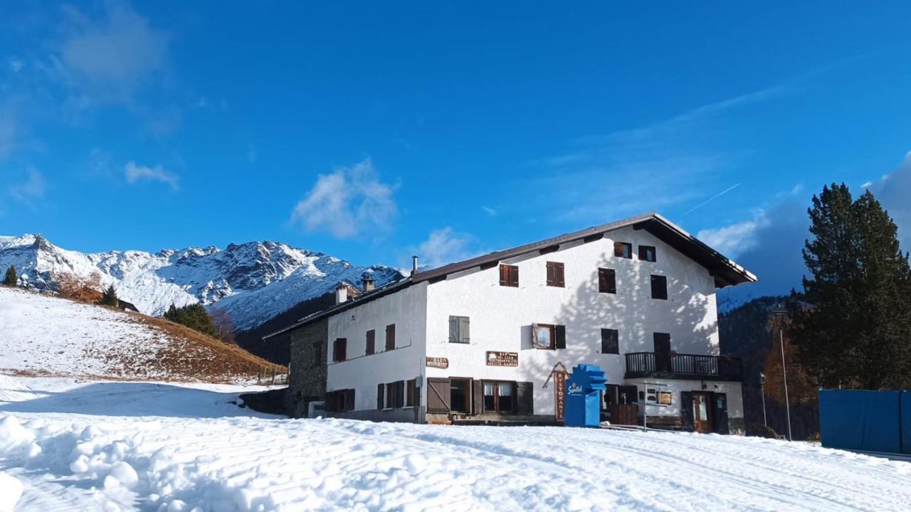 Locanda Ristorante Bar Del Lago Hotel Chamois Exterior photo